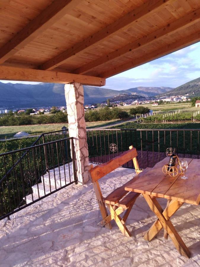 Vinarija "Delmo" Apartments Trebinje Exterior foto